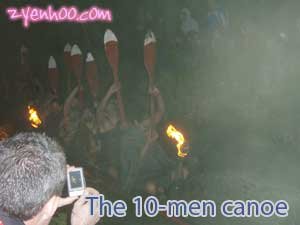 The 10-men canoe