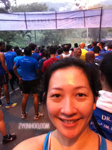 My customary selfie with the... err... Start Line. The makeshift arch was facing the other way so that it looked good when the photographers took photos of the runners preparing to start the run